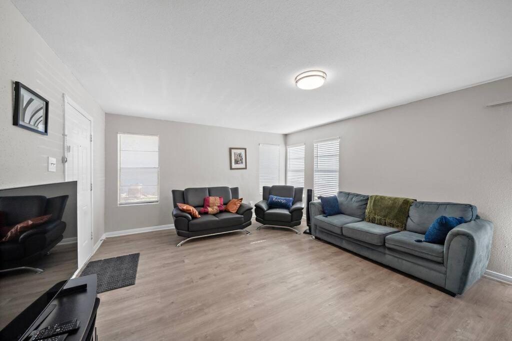 Cozy, Dedicated Workspace, Fast Wi-Fi Apartment هيوستن المظهر الخارجي الصورة